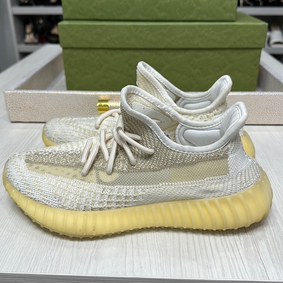 YEEZY boost 350 shoes - Picture 2 of 6